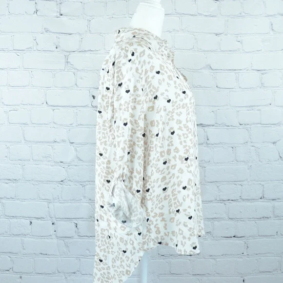 NEW! VELVET HEART Animal & Heart Print Button Up… - Picture 4 of 7